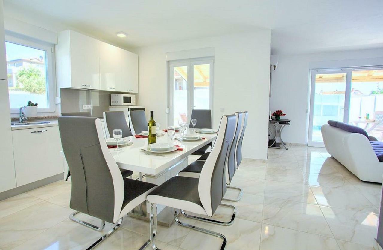 Villa Sanja Plovanija 외부 사진